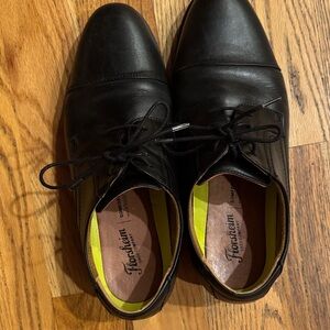Florsheim Men's Classic Black Oxfords